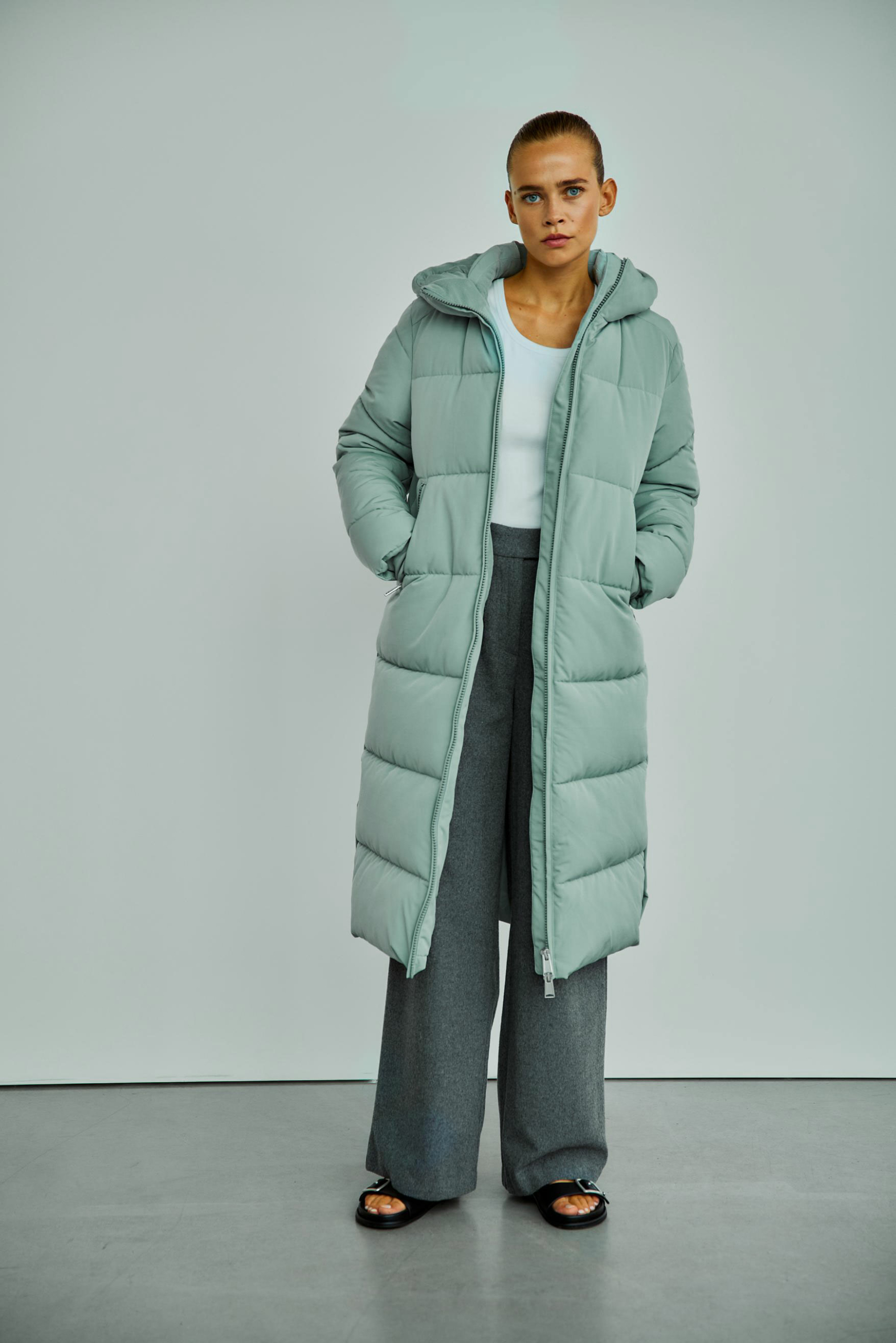 WithBlack: Langer Daunen Mantel "Glorian" in 4 schönen Farben – Bild 2