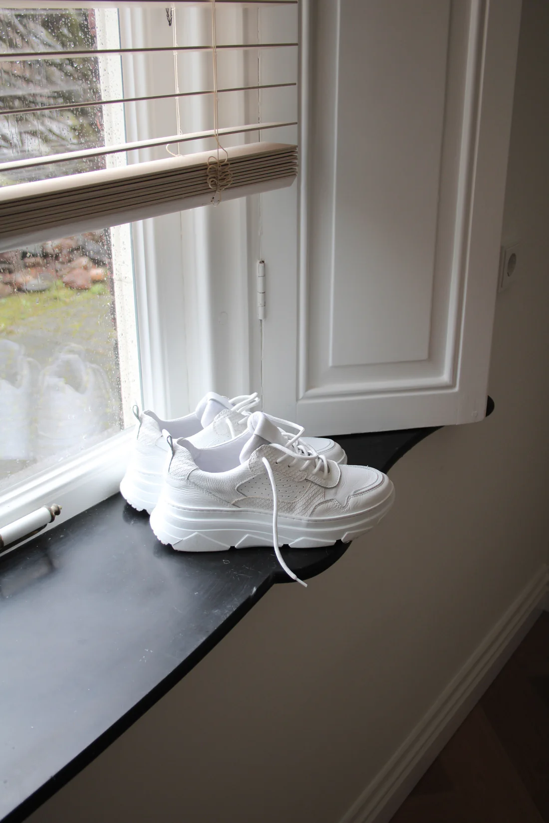 Juul & Belle: Sneaker "WHITE" Neu 2024 – Bild 3