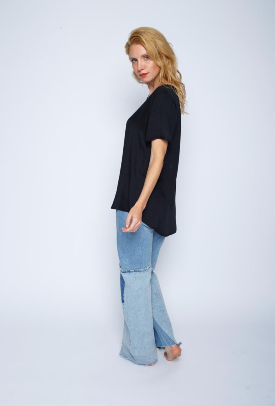 Emily van den Bergh: Basic Bluse 8229-154860 in 3 Farben – Bild 3