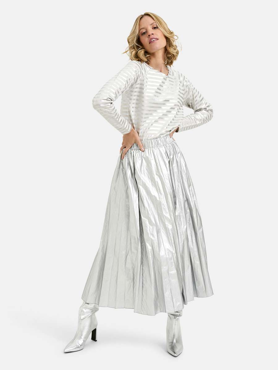 Smith & Soul: Raglan Sweater in silver grey print