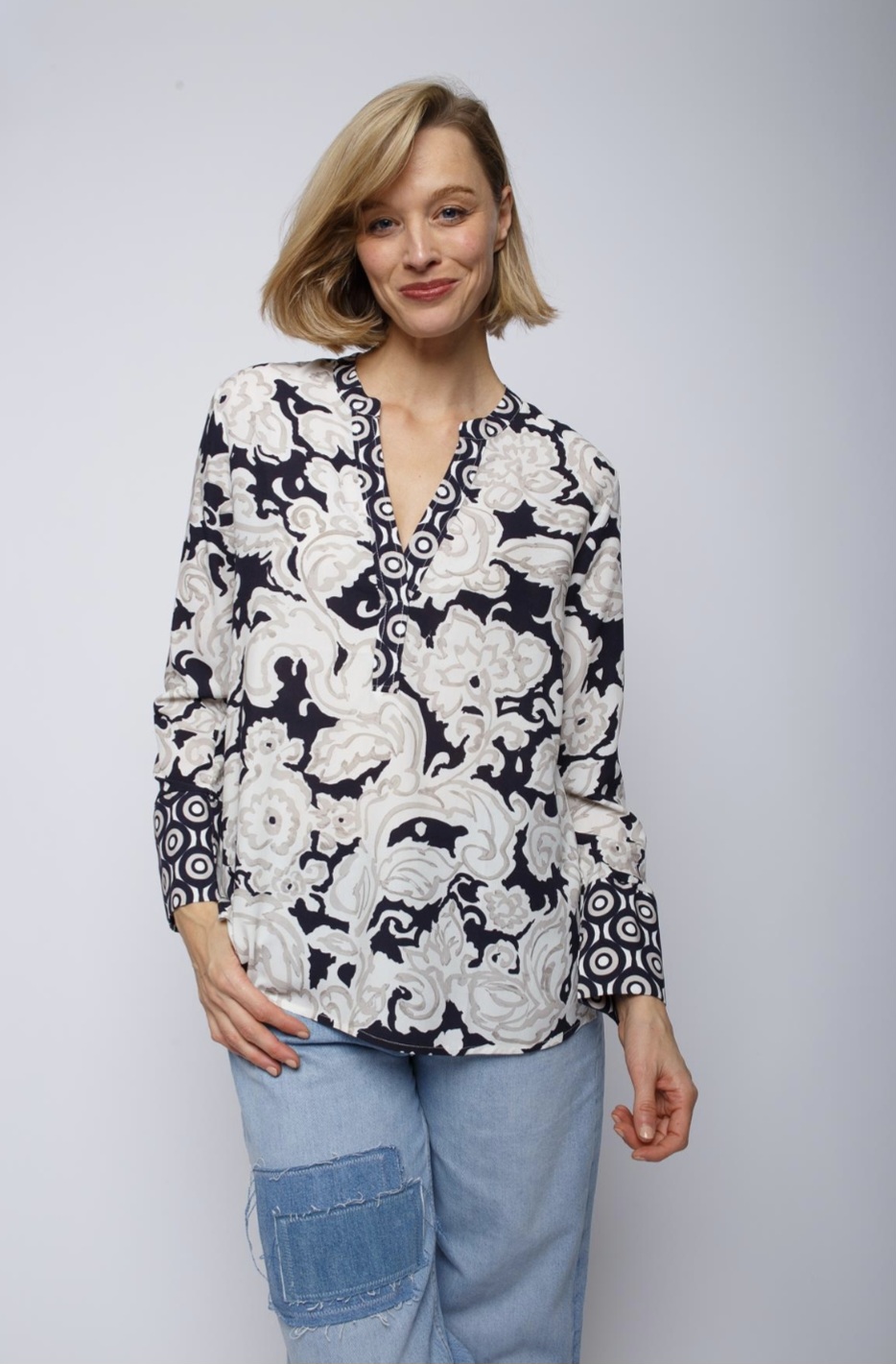Emily van den Bergh: Süße Shirtbluse 8397-155900 in navy-taupe