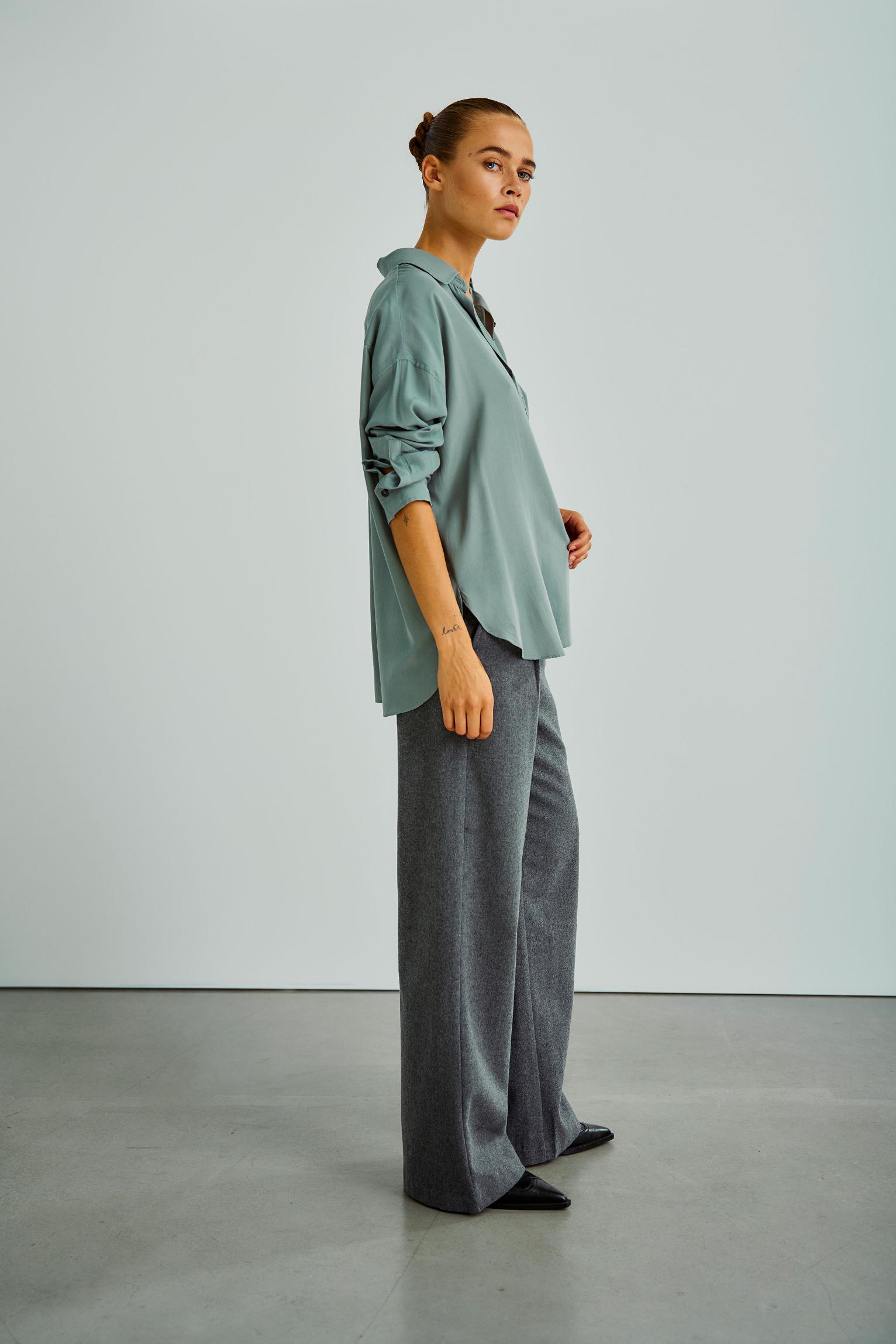 WithBlack: Oversized Bluse "ALBERTINE" – Bild 4